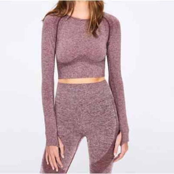 (A2) Pink Victoria's Secret Seamless Workout Cropped Crew Top, Size Medium - Picture 9 of 9